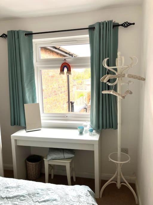 Our Beautifully Renovated Home Chichester Eksteriør bilde