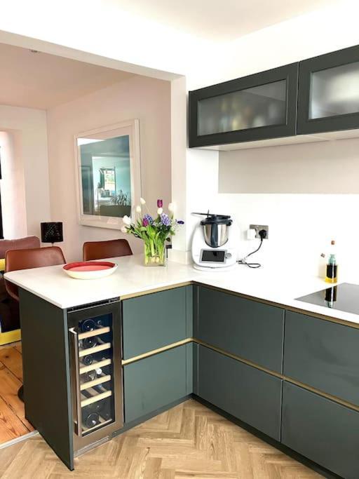 Our Beautifully Renovated Home Chichester Eksteriør bilde