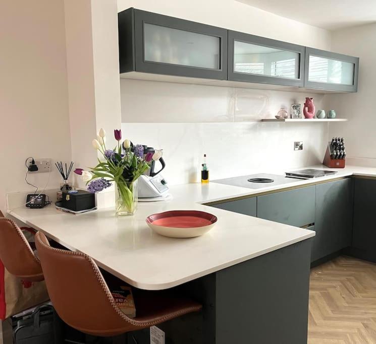 Our Beautifully Renovated Home Chichester Eksteriør bilde